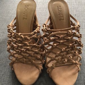 Schutz slip on size 5.5